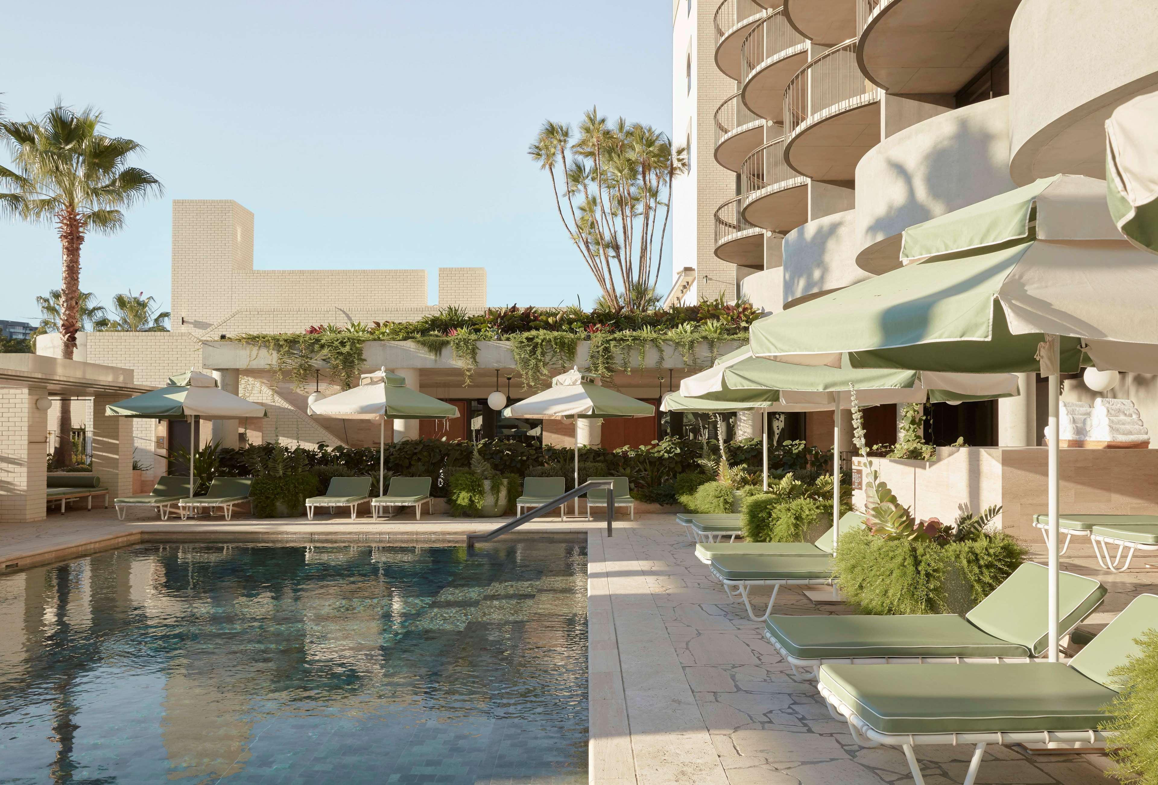 The Calile Hotel Brisbane Exterior photo The pool at the Hotel