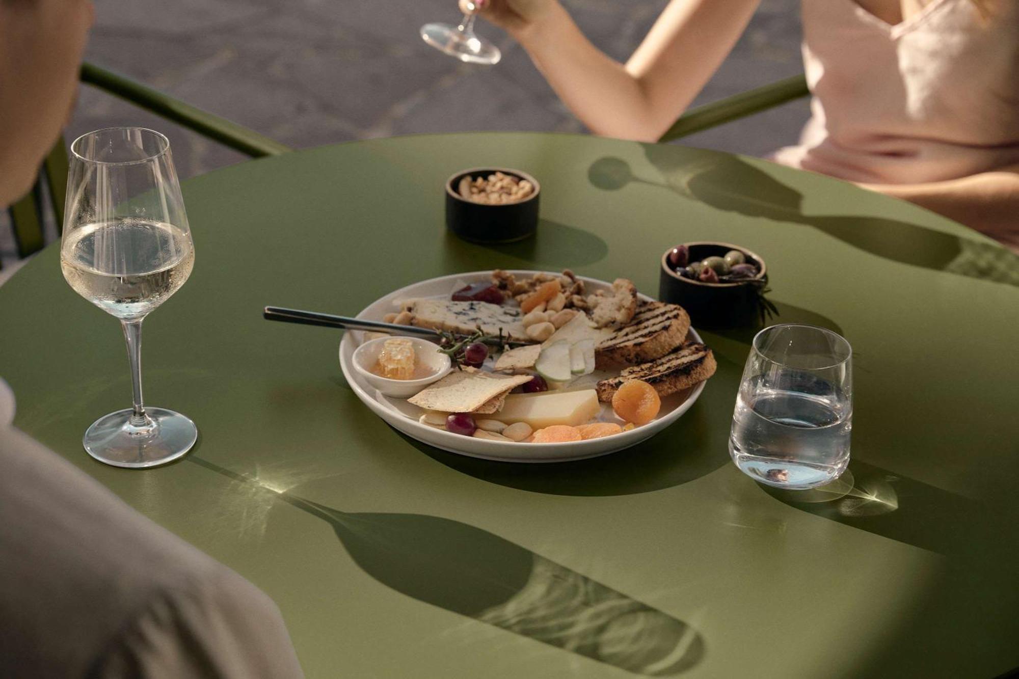 The Calile Hotel Brisbane Exterior photo A cheese plate