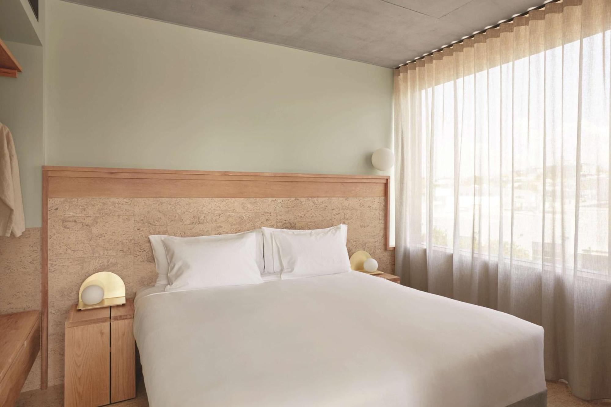 The Calile Hotel Brisbane Exterior photo A bedroom at the hotel