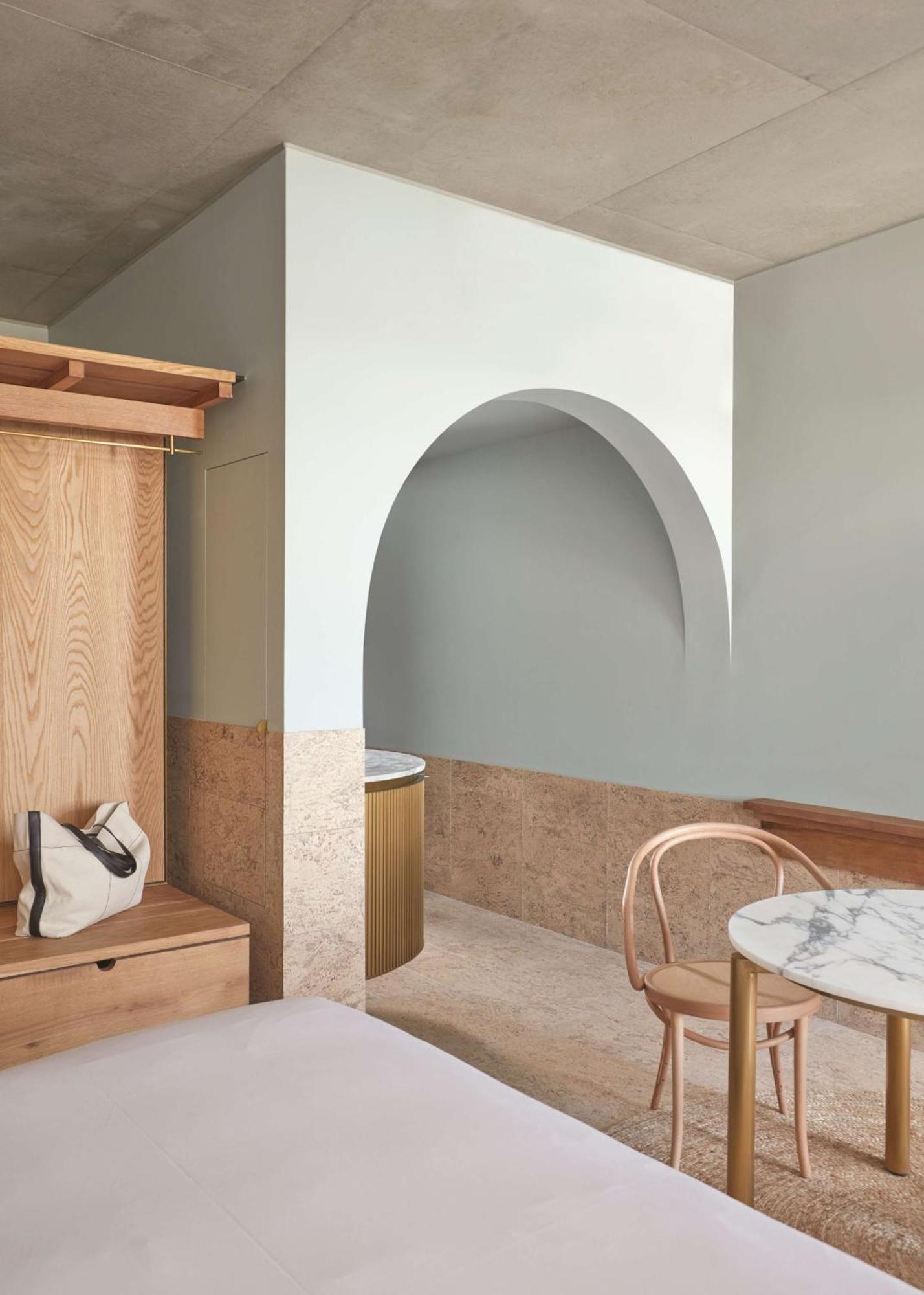 The Calile Hotel Brisbane Exterior photo A modern archway