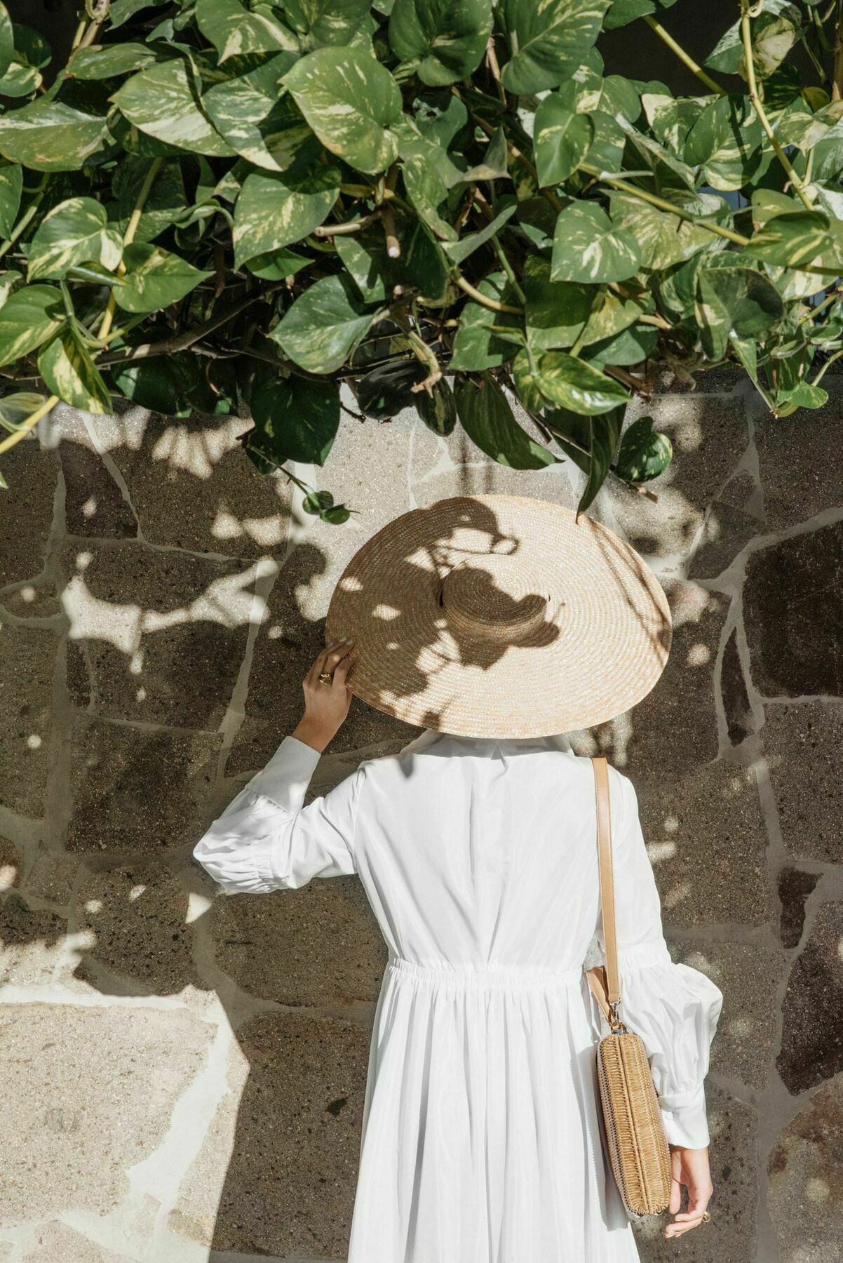 The Calile Hotel Brisbane Exterior photo A Vietnamese woman wearing a non la